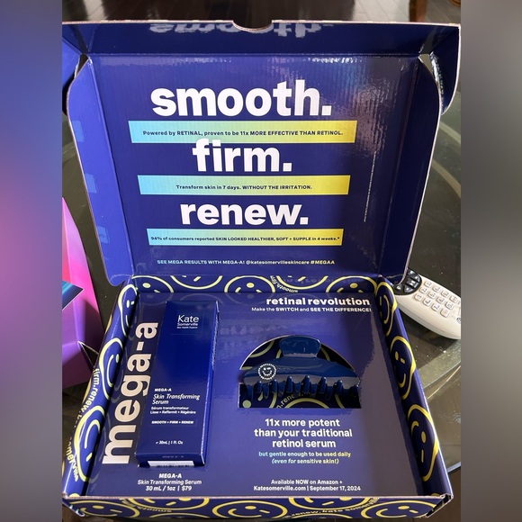 New in PR box Kate Somerville Mega A Retinol skin transforming serum gift 30ml - Picture 2 of 5